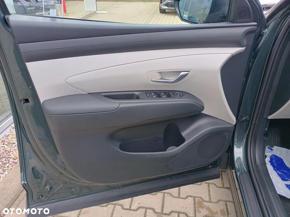 Hyundai Tucson 1.6 T-GDi HEV Modern 2WD - 10