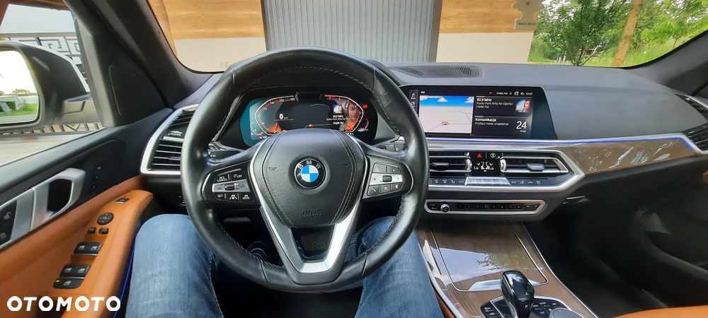 BMW X5 xDrive40i - 17