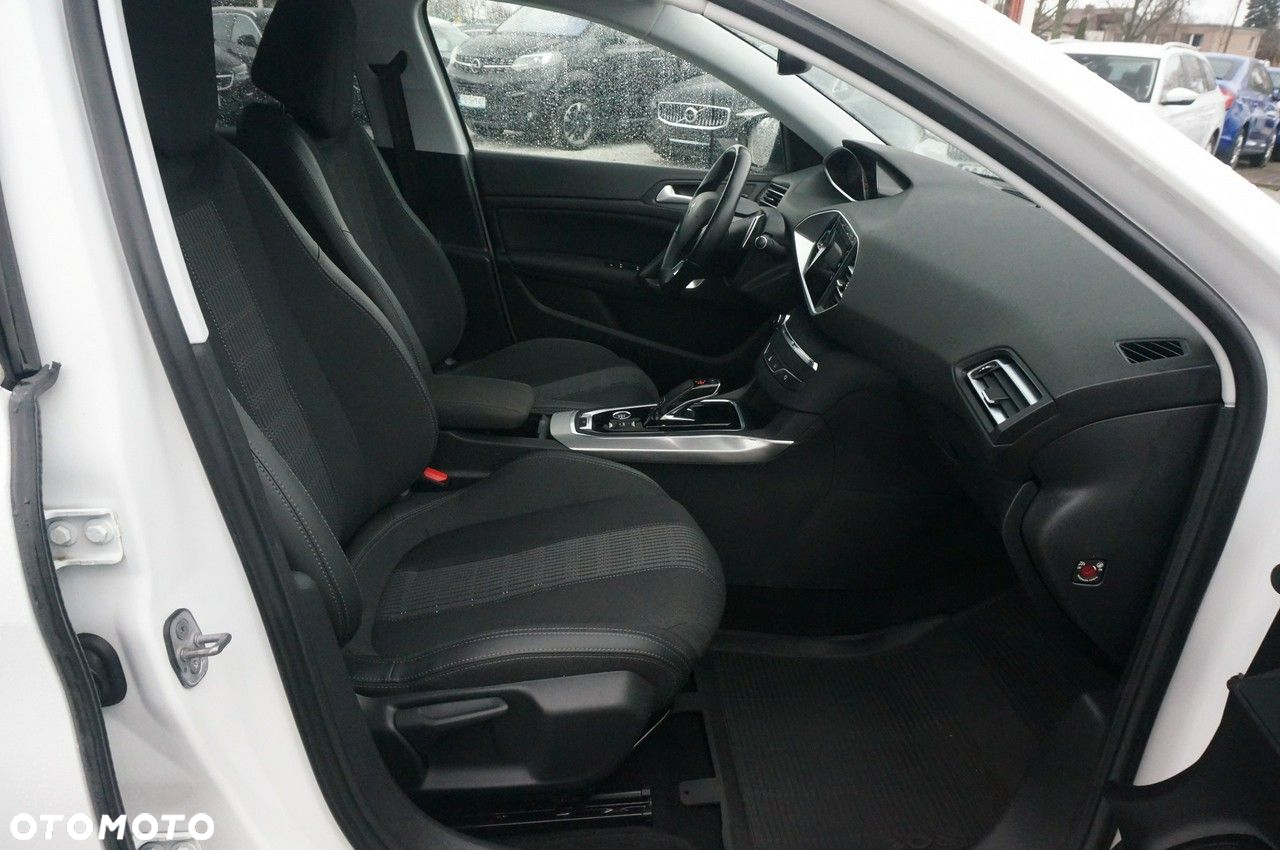 Peugeot 308 1.5 BlueHDi Allure Pack S&S EAT8 - 28