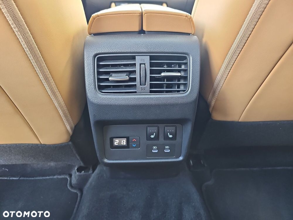 Nissan X-Trail 2025