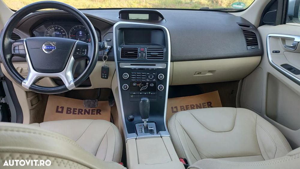 Volvo XC 60 D3 Aut. Momentum - 10