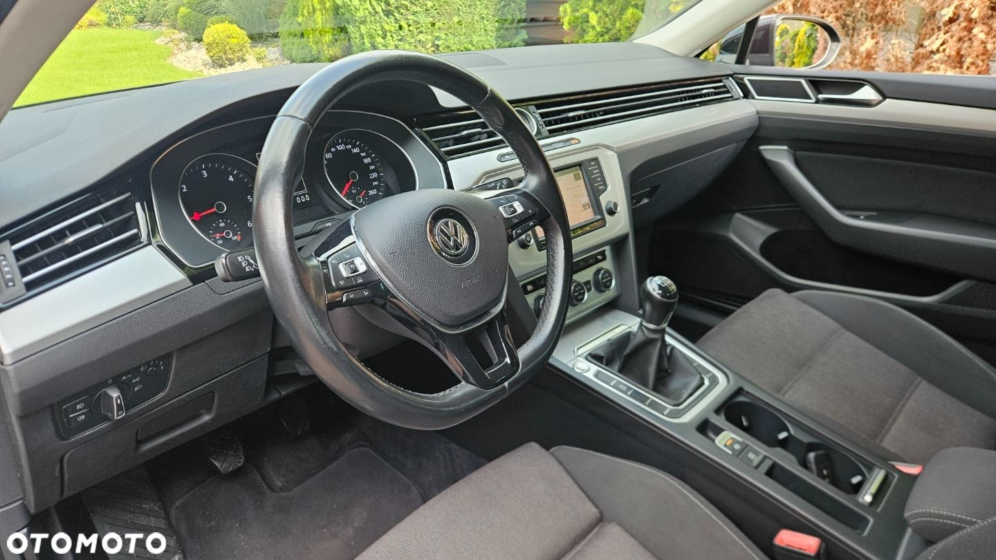 Volkswagen Passat Variant 2.0 TDI SCR Highline - 20