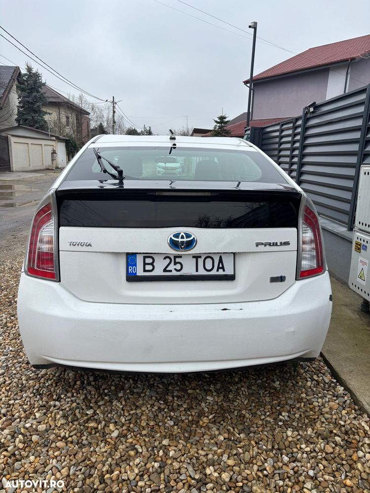 Toyota Prius 1.8 Dual VVT-i Luna - 4