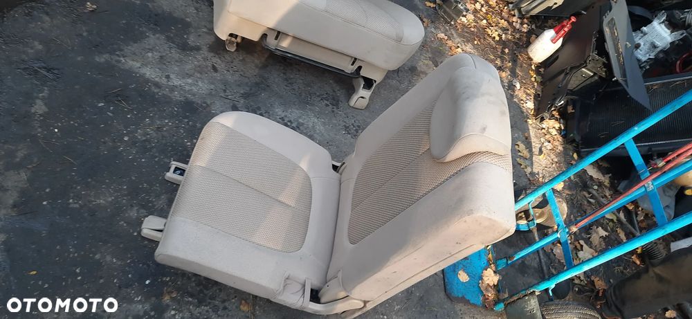 KIA CARENS III Carens 3 2006-2012 Komplet tapicerki Siedzenia Fotele kanapy 7 miejsc  Kremowy - 20