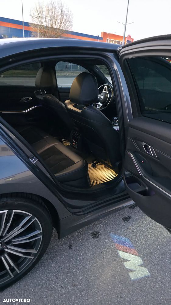 BMW Seria 3 320d xDrive AT MHEV - 27