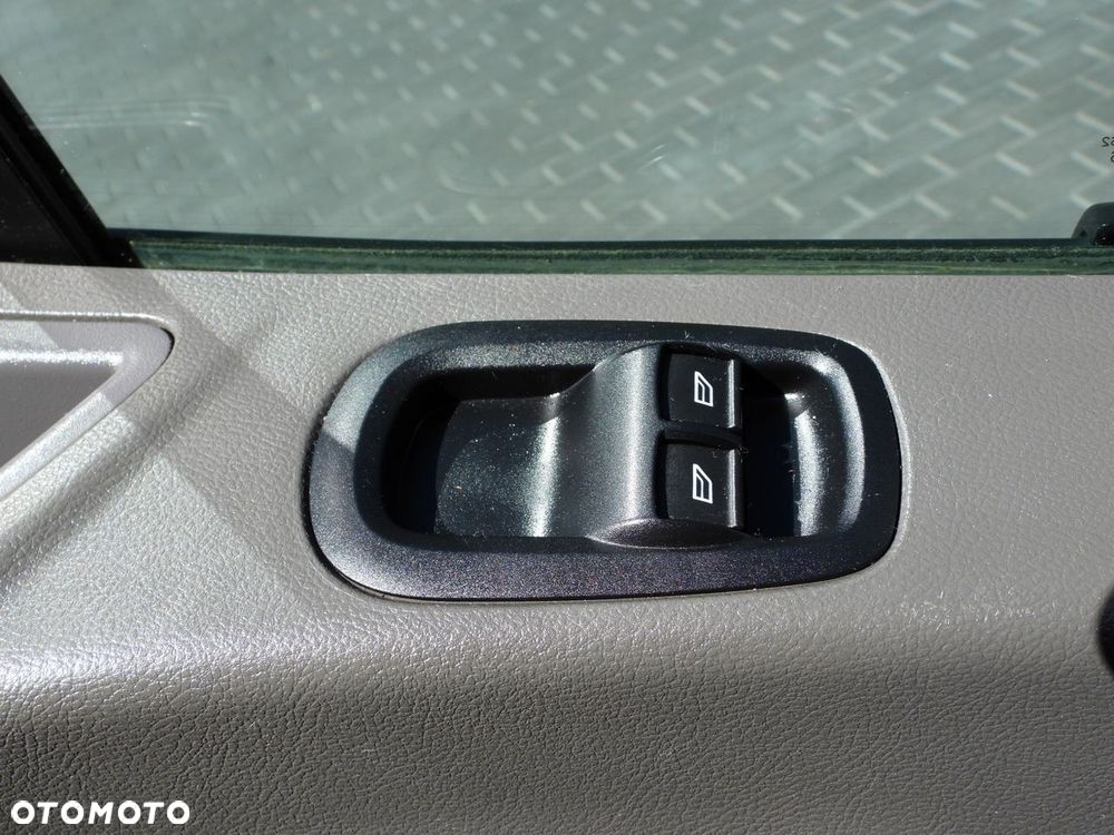 Ford TRANSIT FURGON CHŁODNIA  0*C TEMPOMAT KLIMATYZACJA  170KM - 27