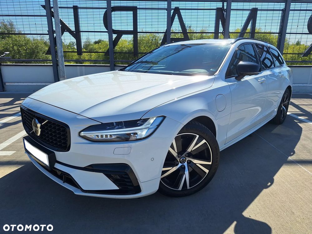 Volvo V90 T8 AWD Plug-In Hybrid R-Design - 1