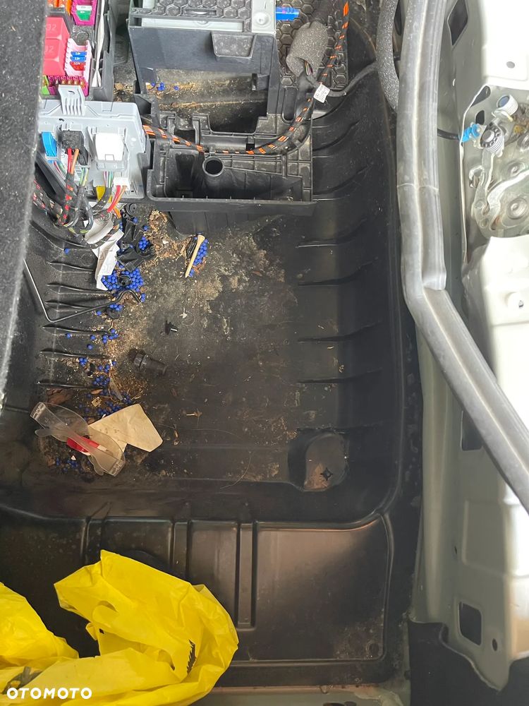 Mercedes-Benz Klasa C 450 AMG 4Matic 7G-TRONIC - 28