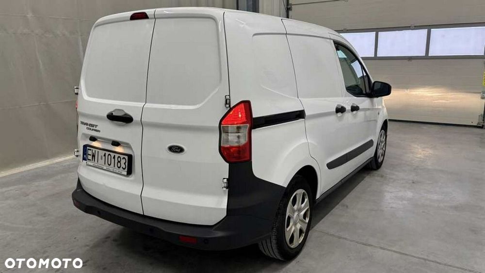 Ford Transit Courier - 4