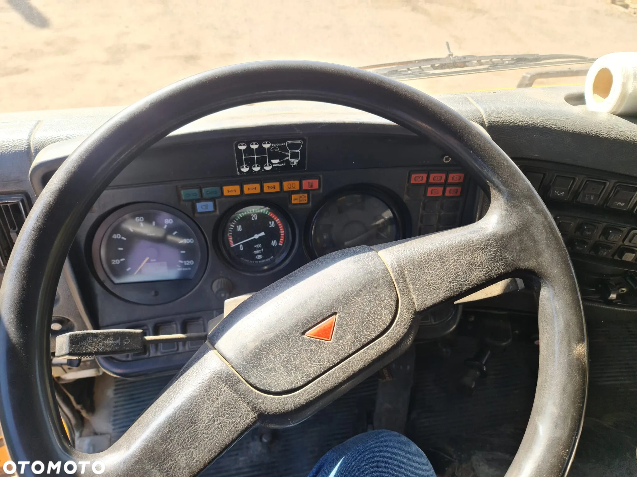 Kamaz 6540 - 18