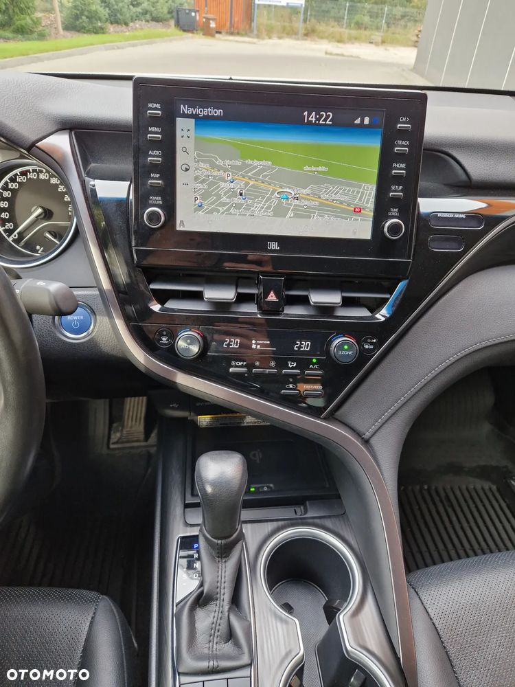 Toyota Camry 2.5 Hybrid Executive CVT - 25
