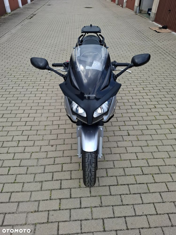 Honda CBF - 17