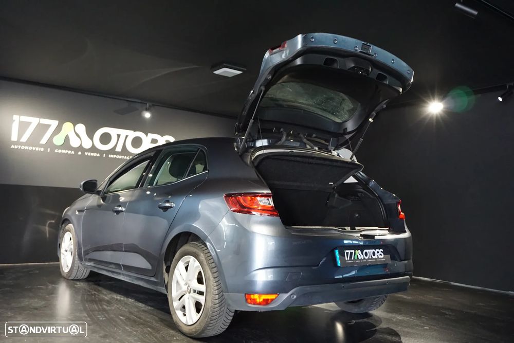 Renault Mégane ENERGY dCi 110 Start & Stop Paris Business - 23