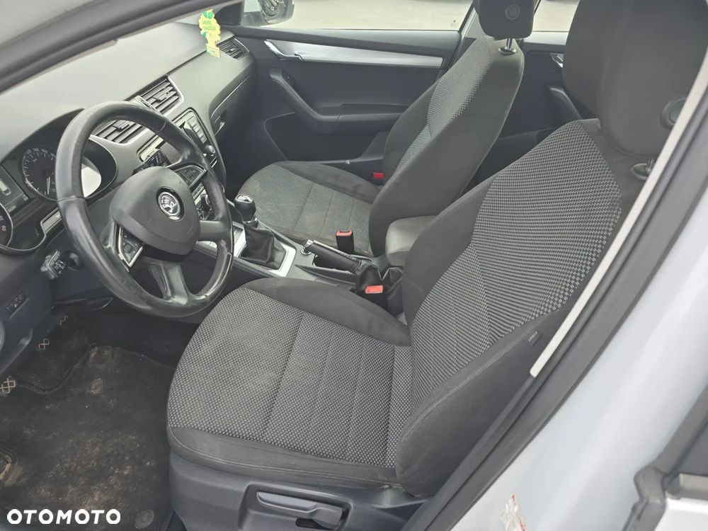 Skoda Octavia 1.6 TDI DPF Ambition - 13