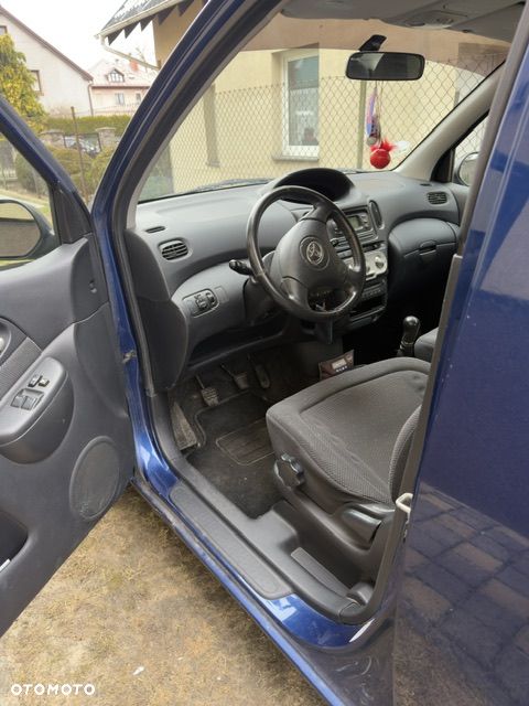 Toyota Yaris Verso 1.3 C - 5