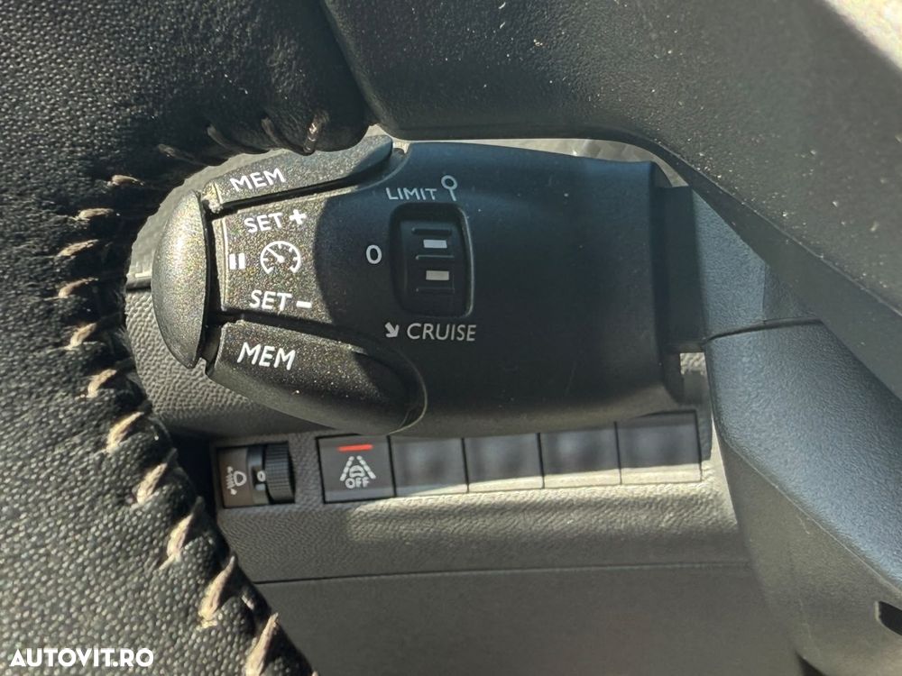 Peugeot 208 Blue-HDi 100 Stop&Start Active - 14