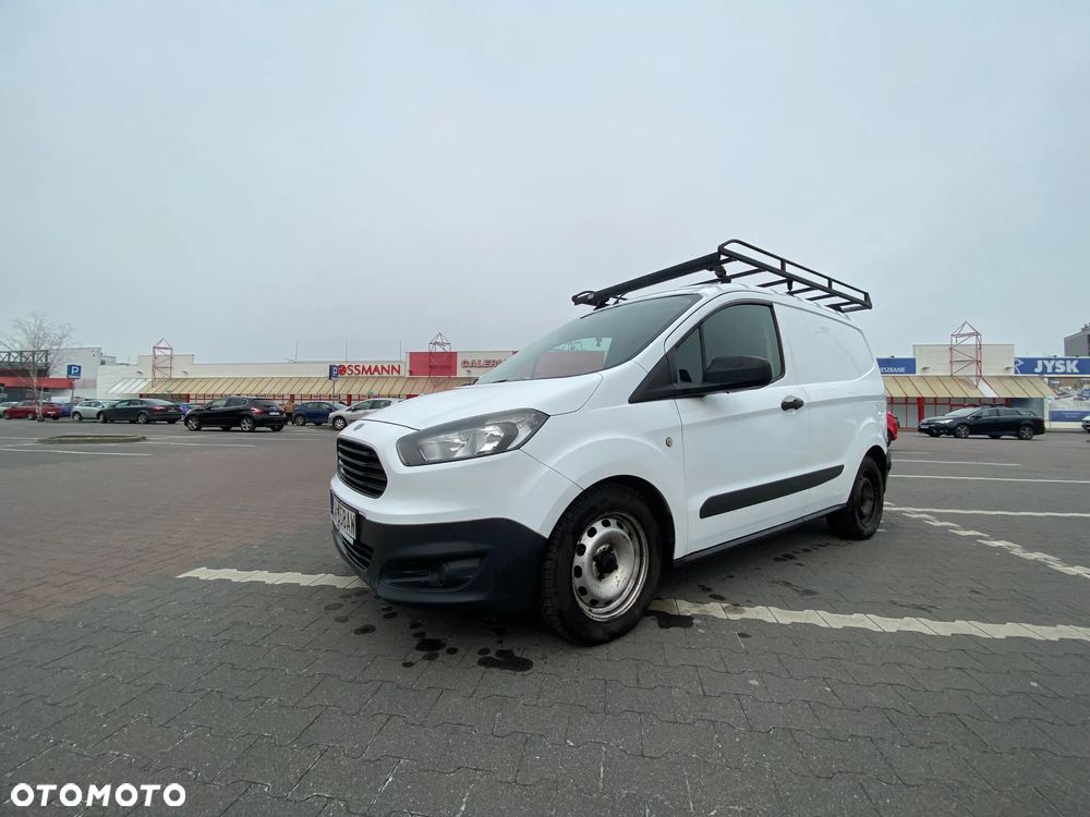 Ford Transit Courier - 24