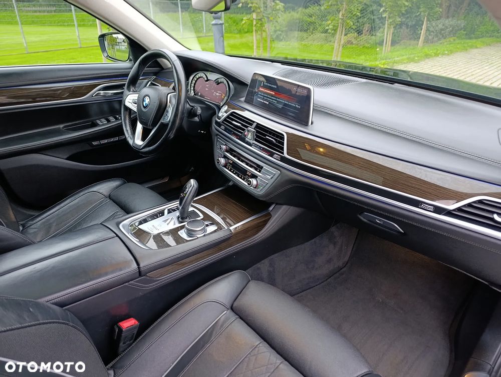 BMW Seria 7 730d xDrive - 18