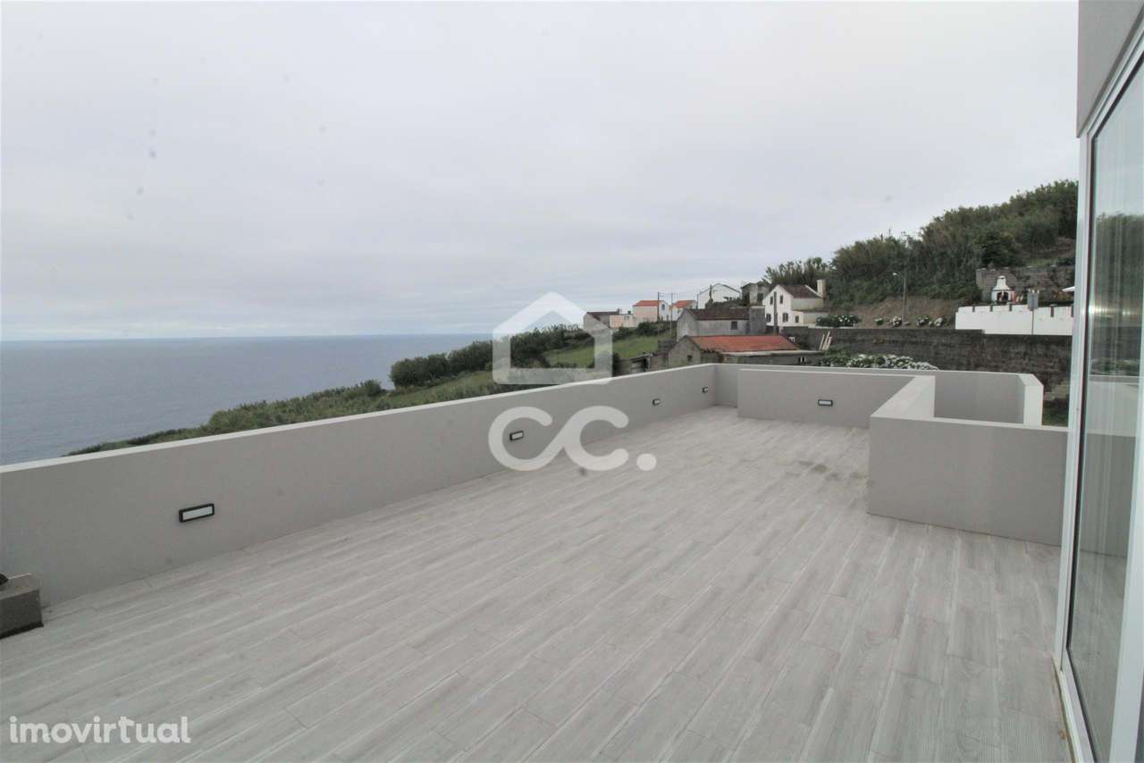 Terreno c/ Moradia com 3 Quartos - Remédios - Ponta Delgada - Grande imagem: 3/22