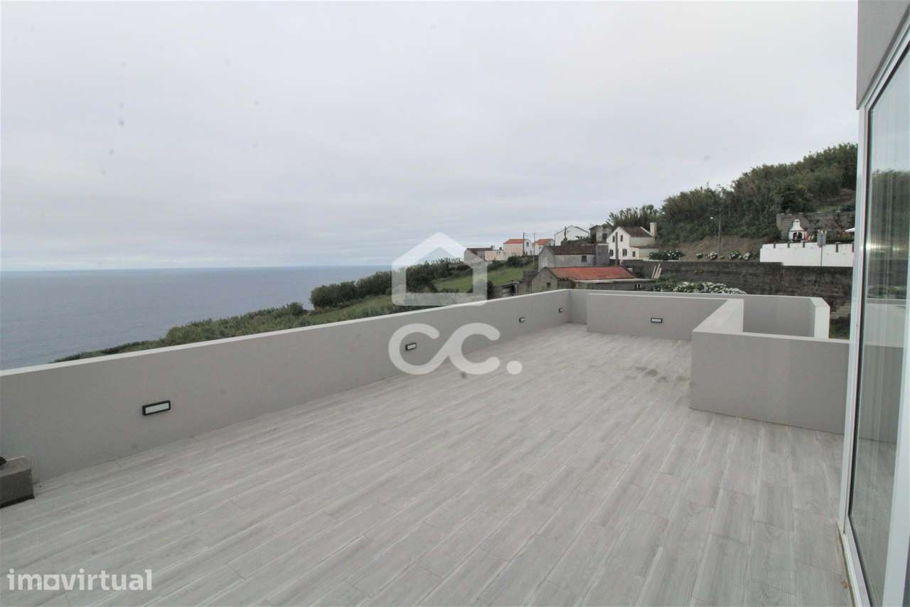 Terreno c/ Moradia com 3 Quartos - Remédios - Ponta Delgada - Grande imagem: 3/22