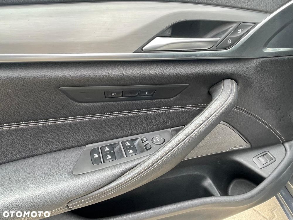 BMW Seria 5 520d xDrive Luxury Line - 20