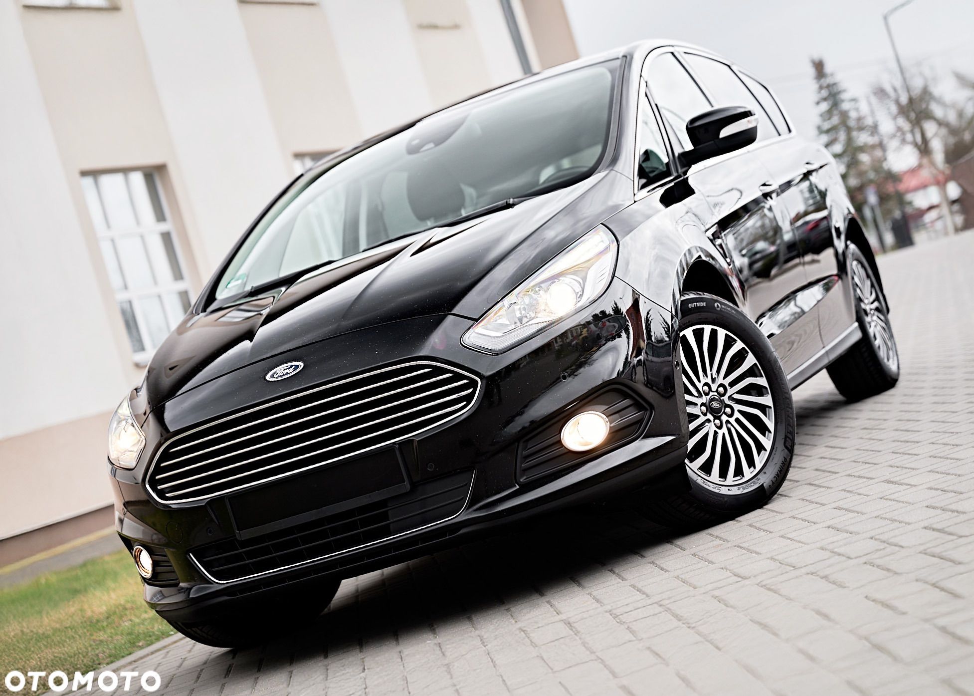 Ford S-Max - 1