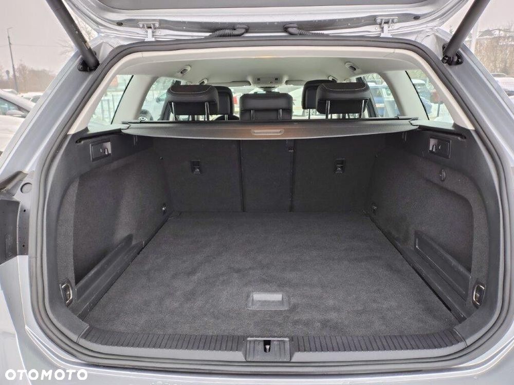 Volkswagen Golf Variant - 14