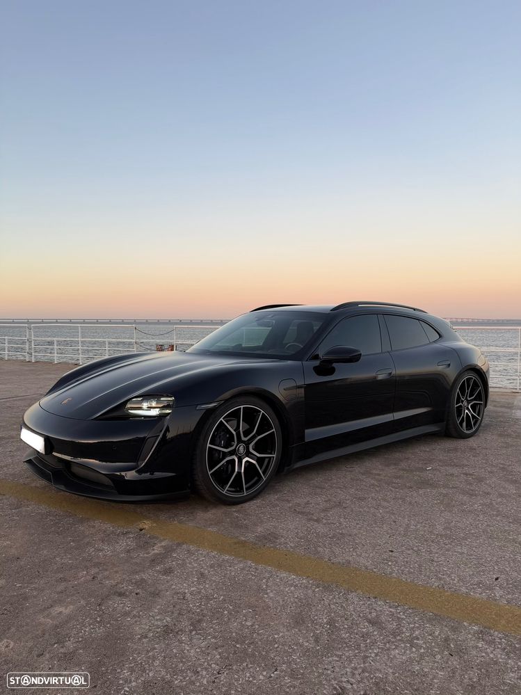 Porsche Taycan Sport Turismo Black Edition - 3