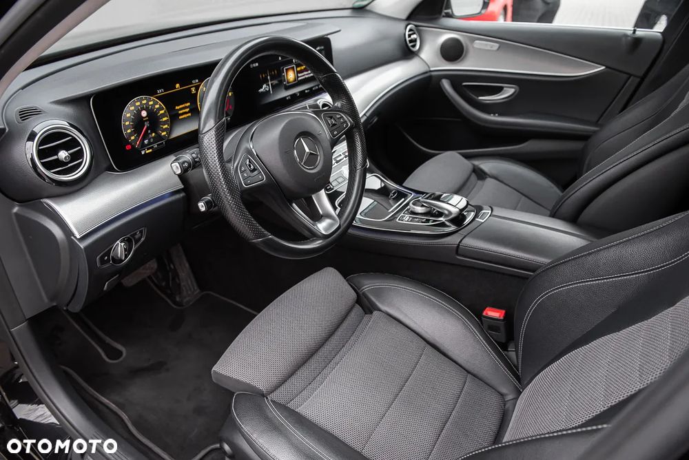 Mercedes-Benz Klasa E 220 d Business Edition 9G-TRONIC - 15
