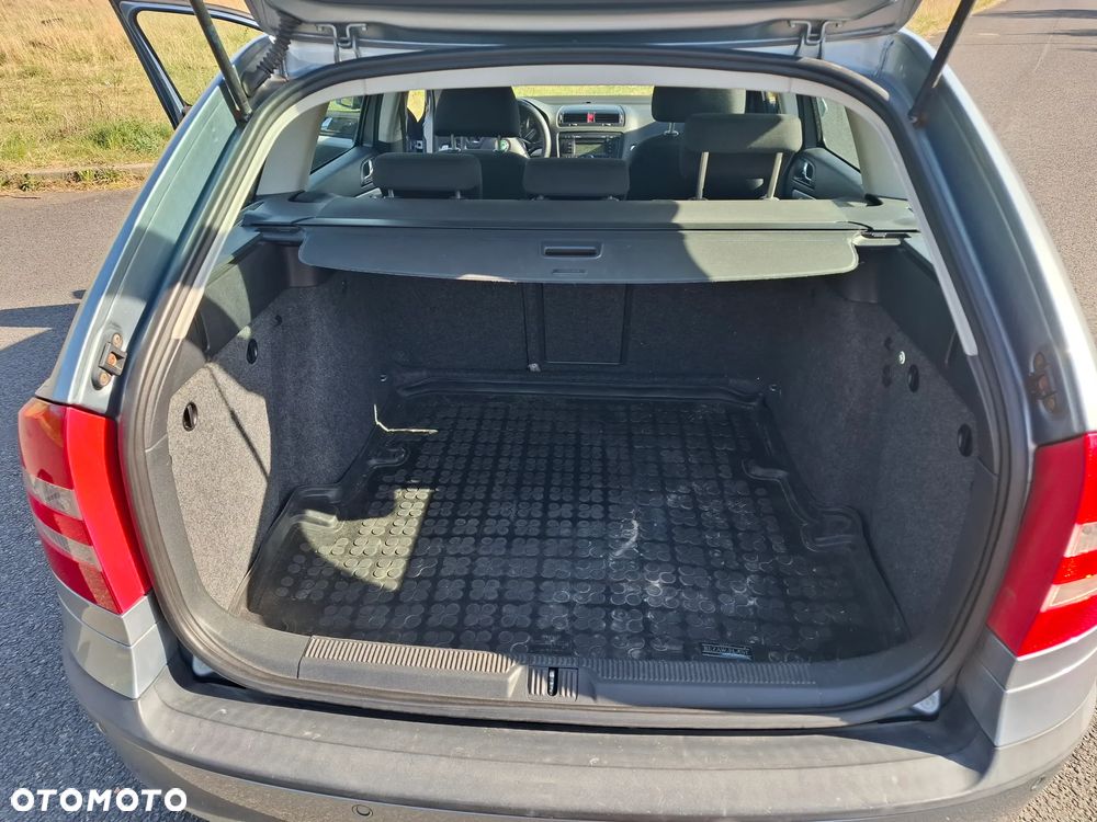 Skoda Octavia 1.6 Tour - 13
