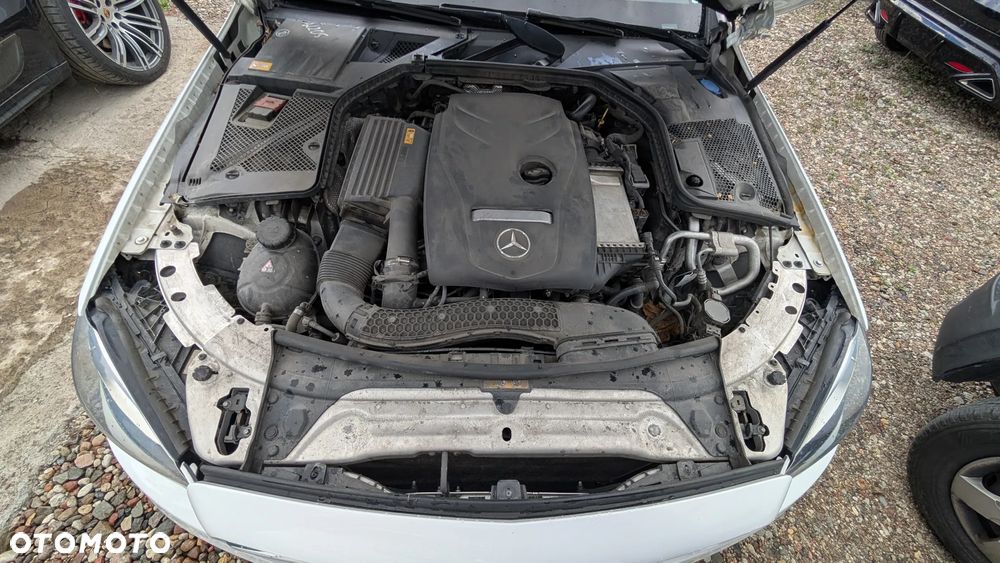 Mercedes-Benz Klasa C 300 7G-TRONIC AMG Line - 18