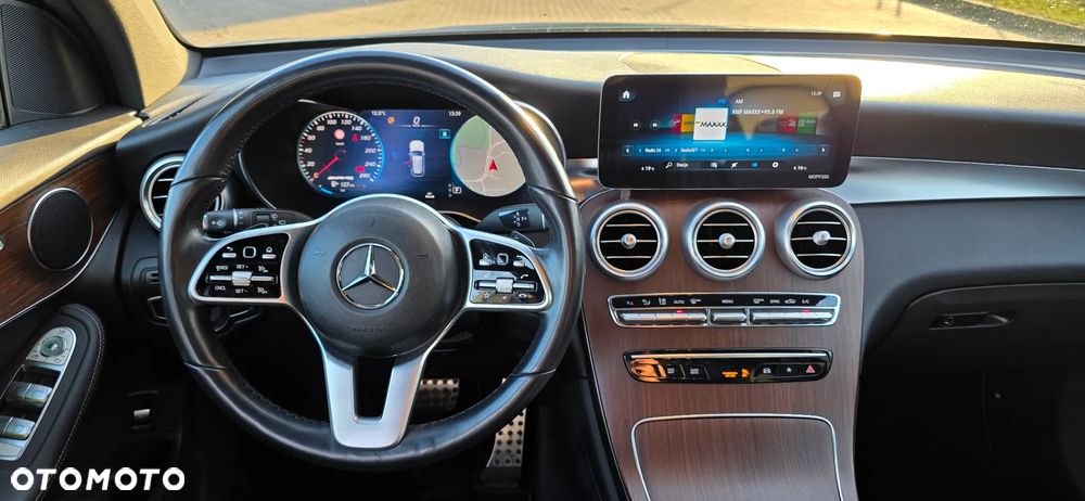 Mercedes-Benz GLC 300 4Matic 9G-TRONIC AMG Line - 18