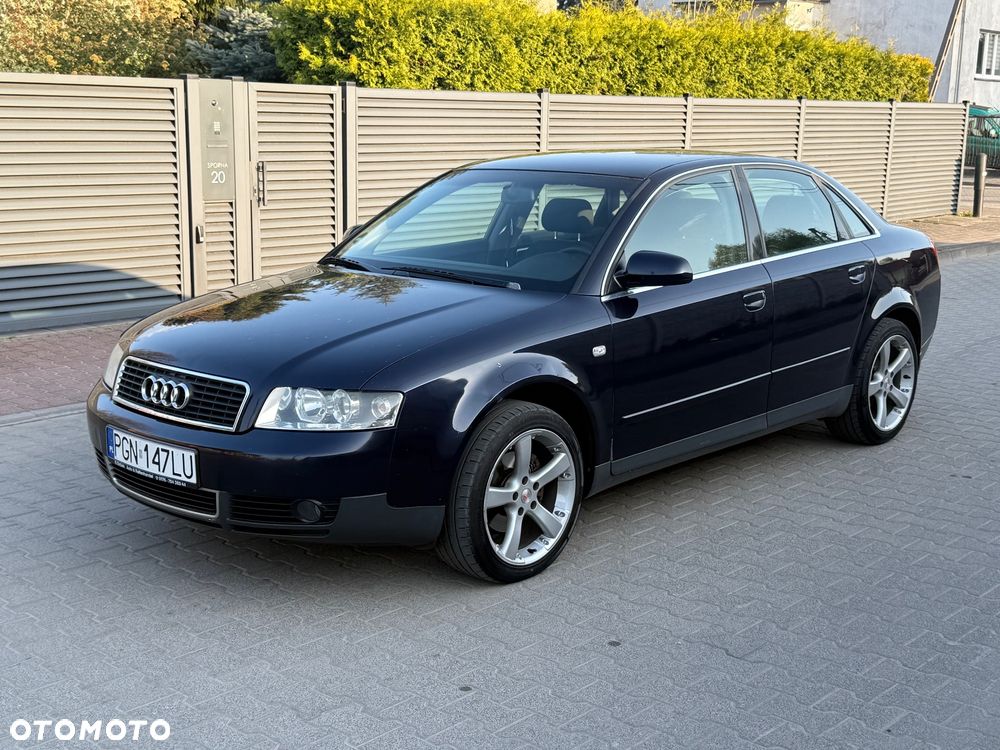 Audi A4 Limousine 2.0 FSI - 8