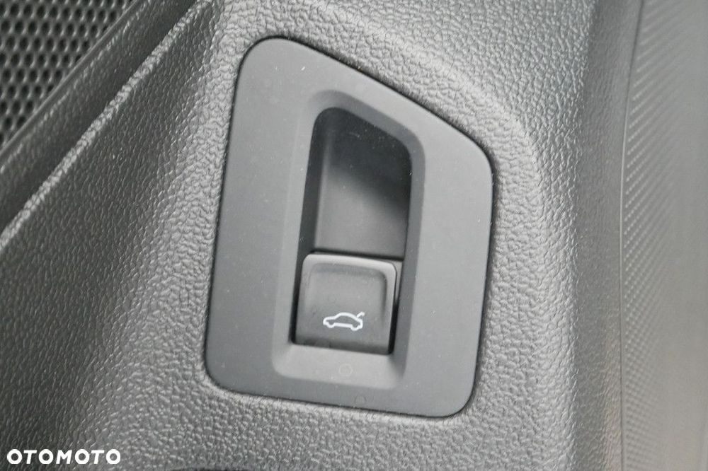 Volkswagen Passat 2.0 TSI Elegance DSG - 18
