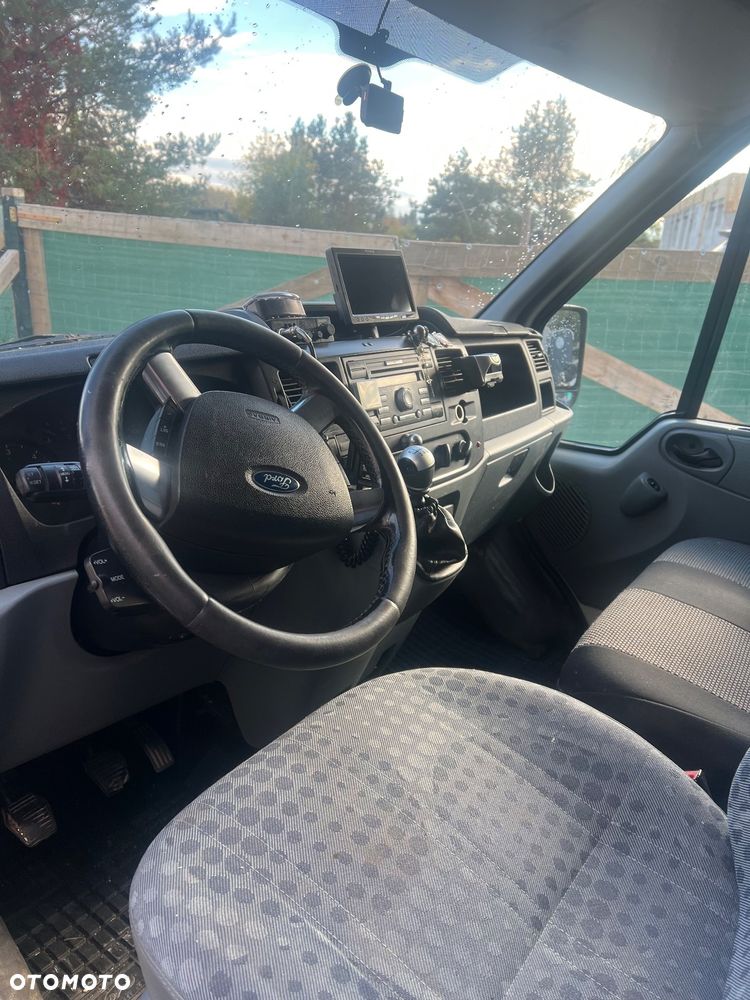 Ford Transit - 10