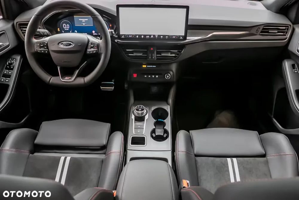 Ford Focus 2.3 EcoBoost ST X - 13