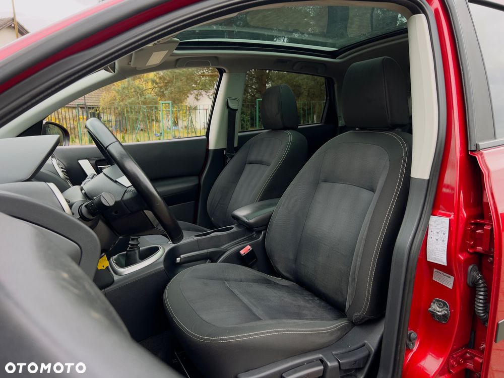 Nissan Qashqai 2.0 dCi DPF tekna - 22