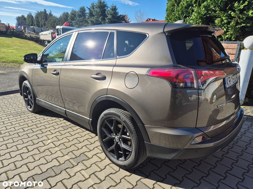 Toyota RAV4 Hybrid Premium 4x2 - 7