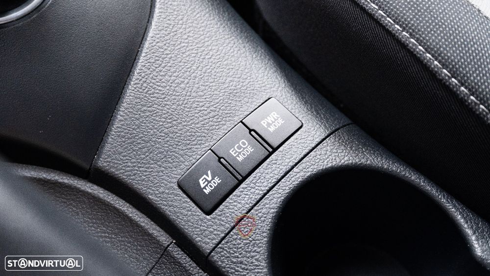 Toyota Auris Touring Sports 1.8 HSD Comfort+Navi - 26