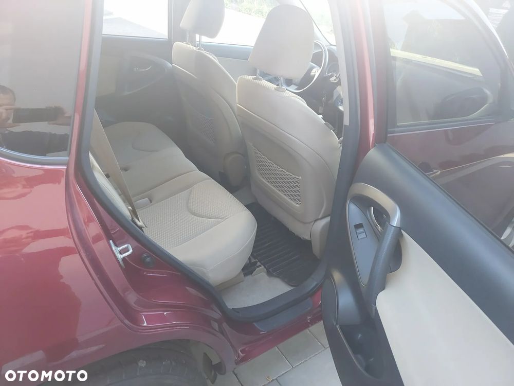 Toyota RAV4 - 17