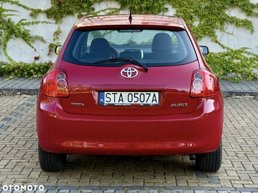 Toyota Auris 1.33 VVT-i Terra - 12