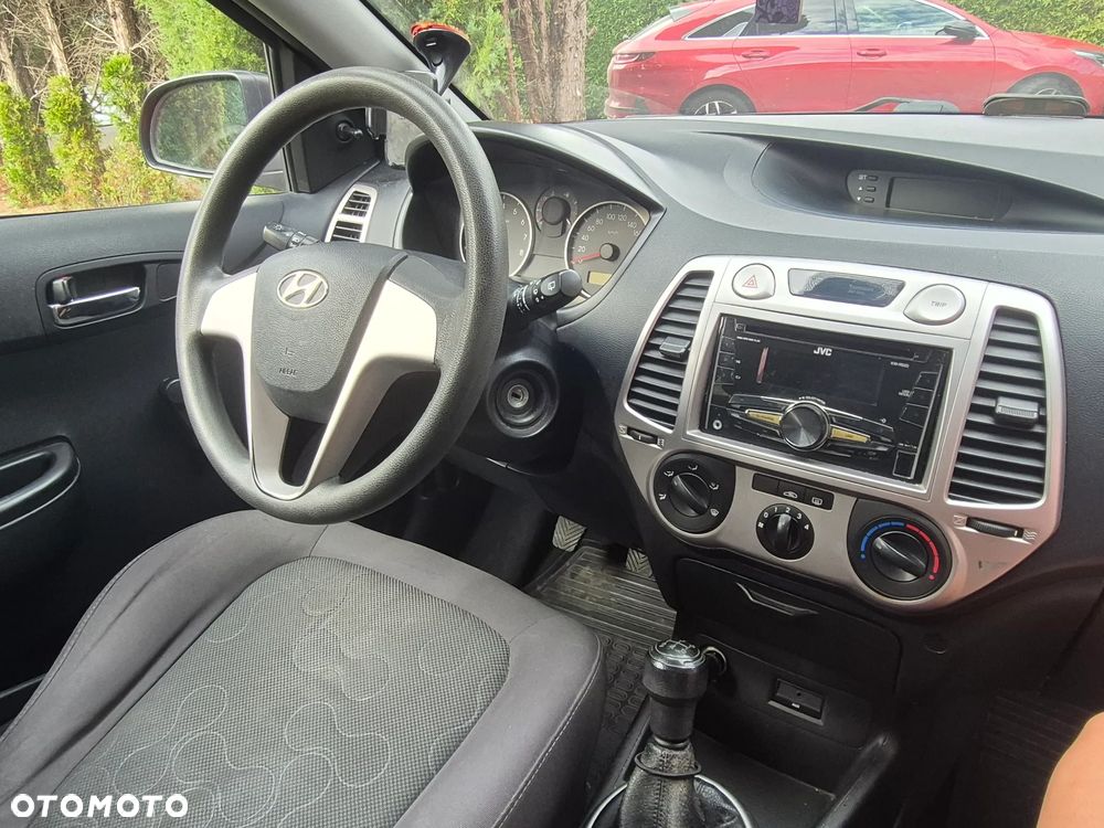 Hyundai i20 - 10