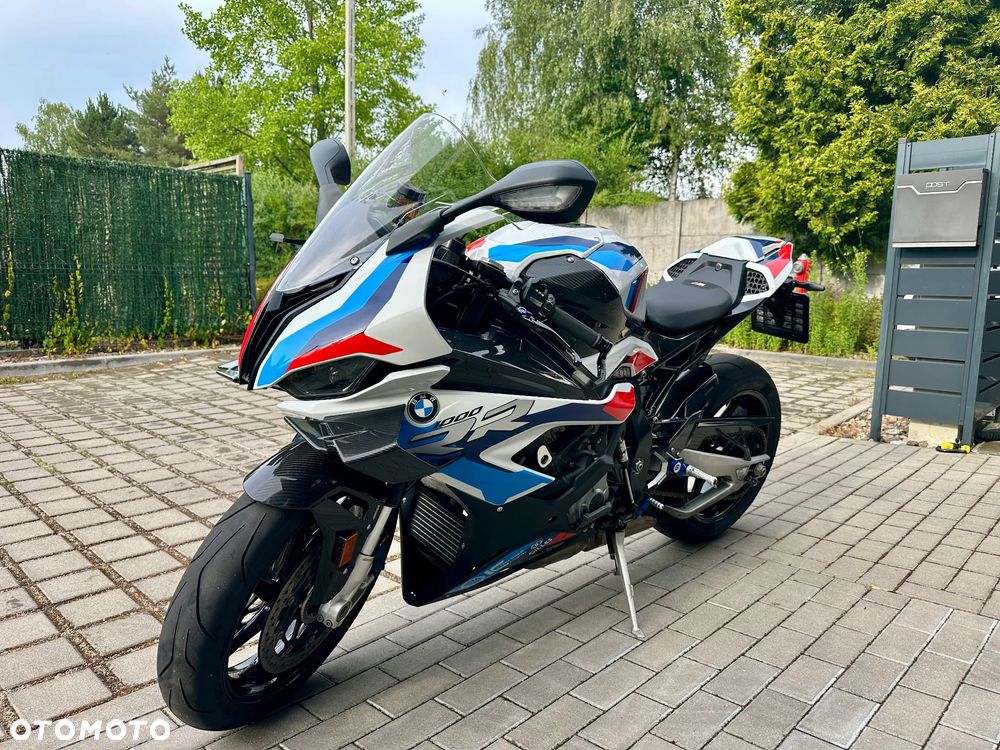 BMW S - 1