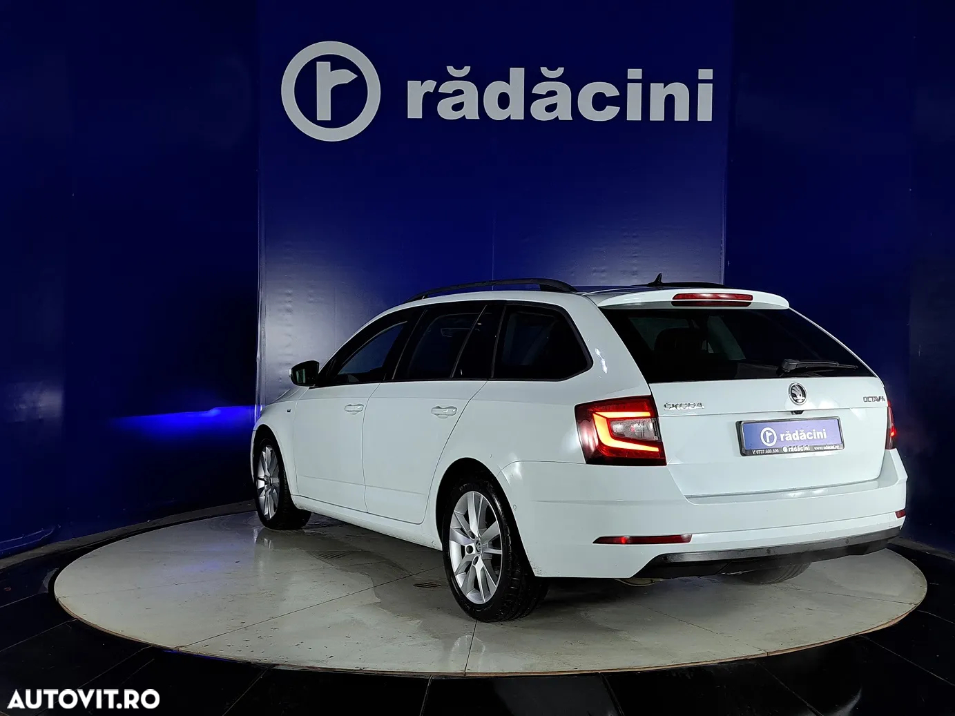 Skoda Octavia 2.0 TDI DSG Style - 3