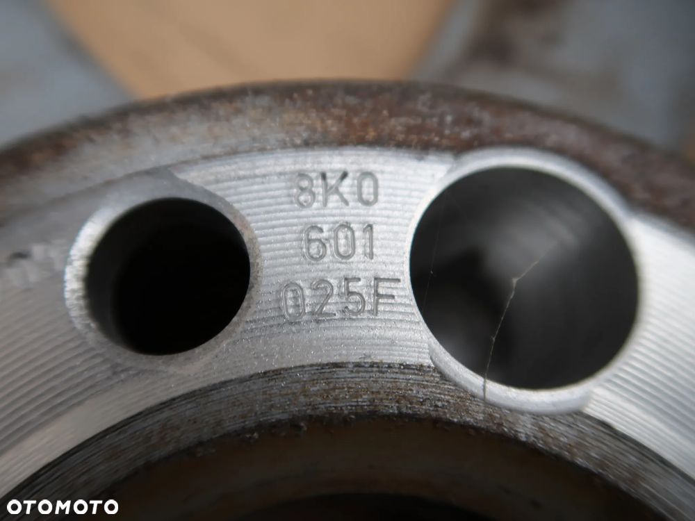 z17 Felga Ausi A4 B8  8K0601025F 7,5x16et45 - 5