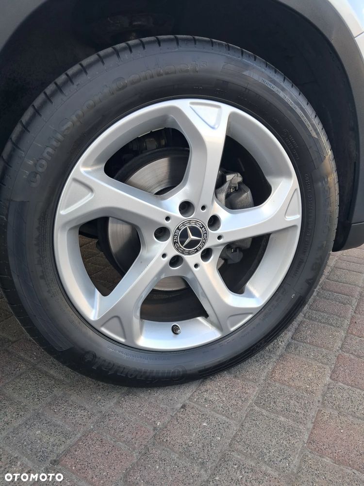 Mercedes-Benz GLA 180 7G-DCT - 8