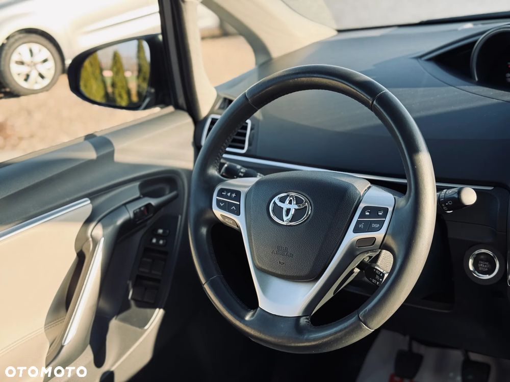 Toyota Verso 1.6 D-4D 5-Sitzer Start/Stop Skyview Edition - 26