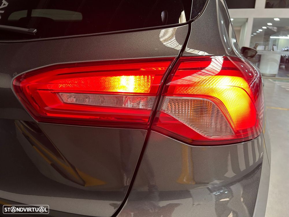 Ford Focus 1.0 EcoBoost MHEV ST-Line - 10