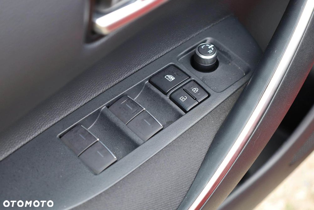 Toyota Corolla 1.8 Hybrid Comfort - 30