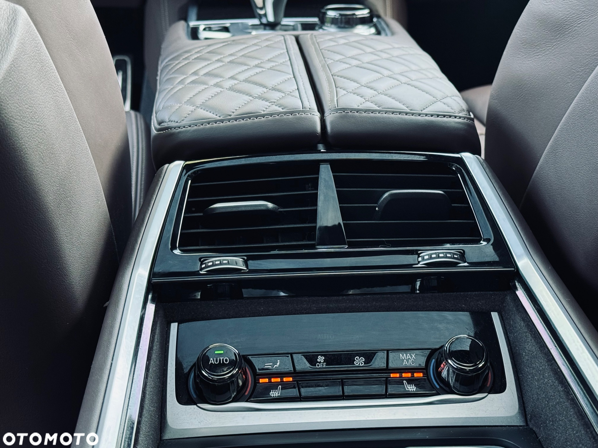 BMW Seria 7 - 33